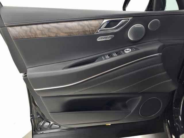 new 2025 Genesis GV80 car, priced at $78,581