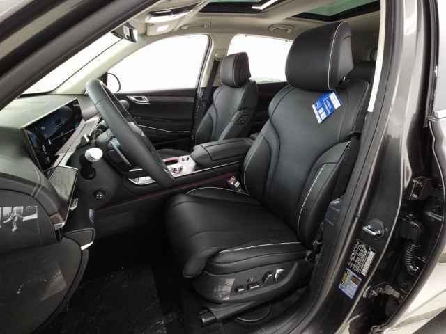 new 2025 Genesis GV80 car, priced at $76,570