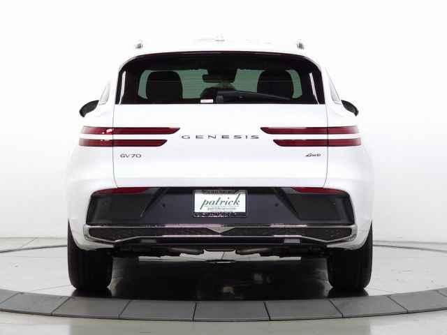 new 2026 Genesis GV70 car