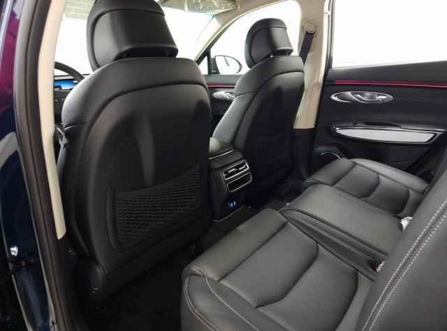 new 2026 Genesis GV70 car