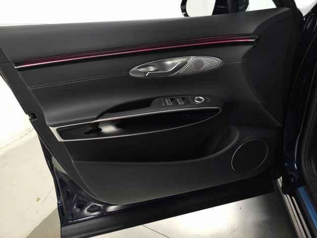 new 2026 Genesis GV70 car
