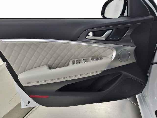 new 2025 Genesis G70 car, priced at $56,463