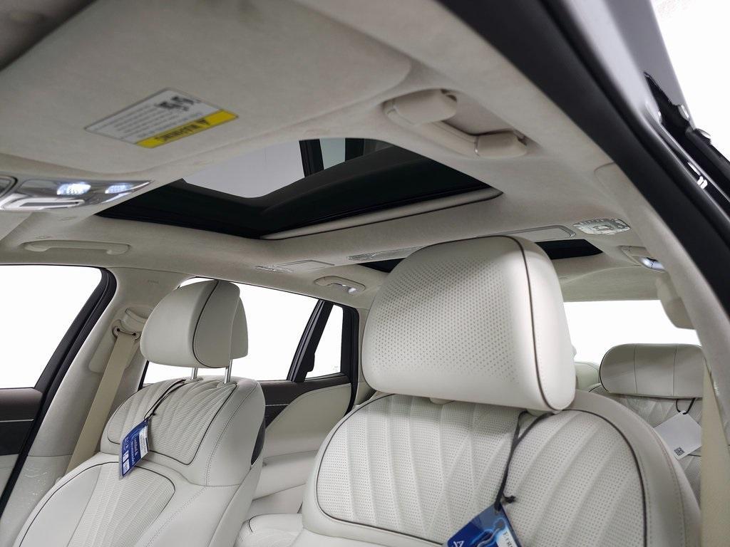 new 2025 Genesis G90 car, priced at $102,245