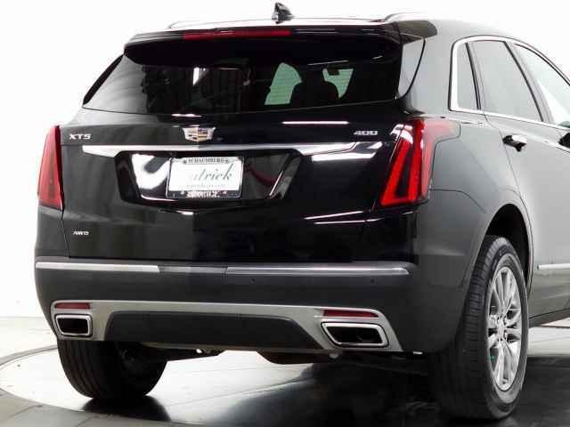 used 2021 Cadillac XT5 car, priced at $27,888