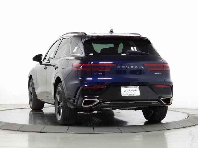 new 2026 Genesis GV70 car