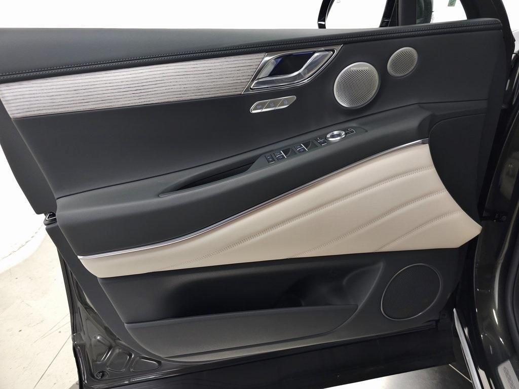 new 2025 Genesis GV80 car, priced at $73,839