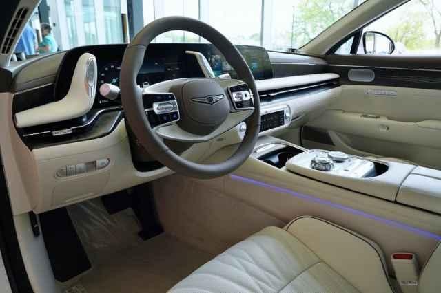 new 2025 Genesis G90 car, priced at $102,245