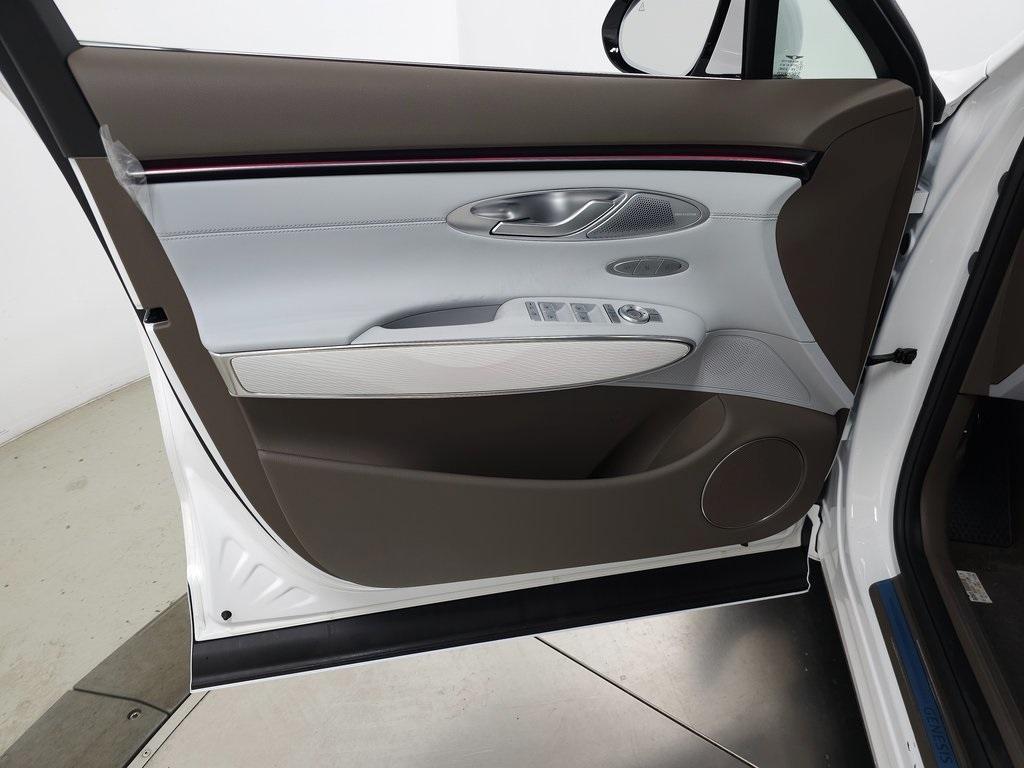 new 2026 Genesis GV70 car