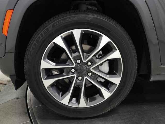 used 2024 Jeep Grand Cherokee car, priced at $48,976