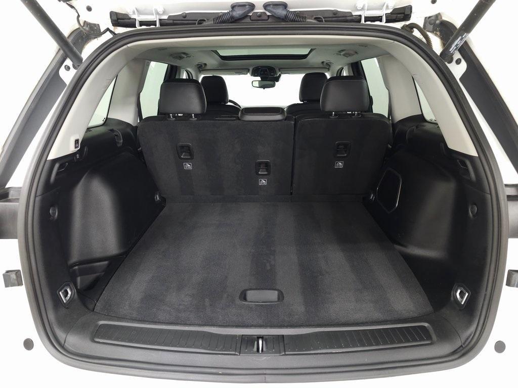 used 2022 Jeep Grand Cherokee car, priced at $32,670