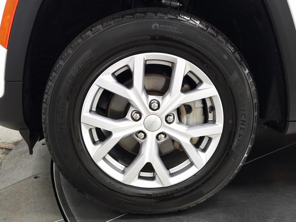 used 2022 Jeep Grand Cherokee car, priced at $32,670