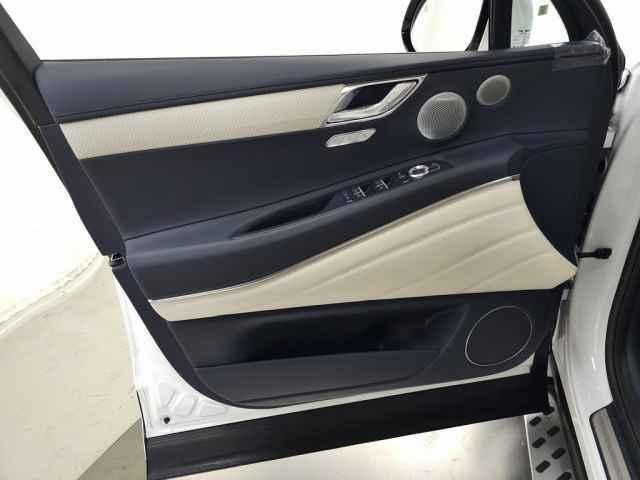 new 2025 Genesis GV80 car, priced at $82,894