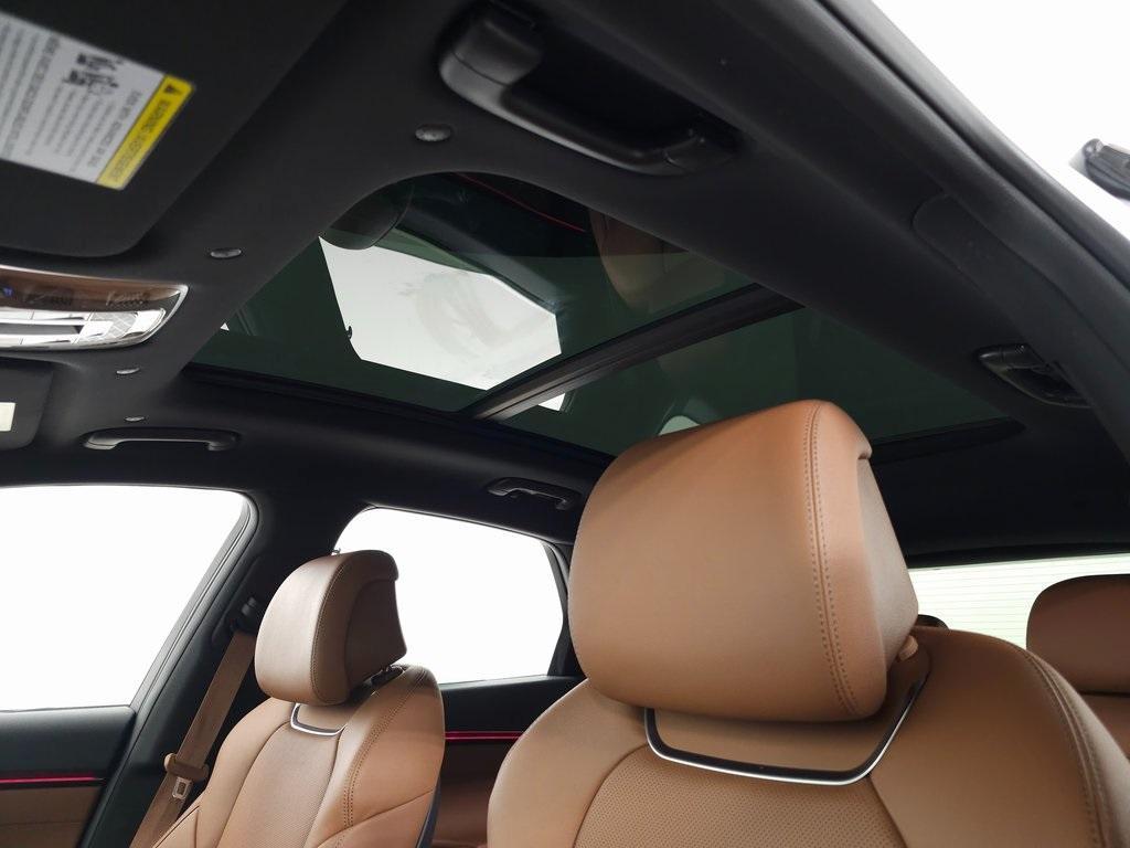 new 2026 Genesis GV70 car