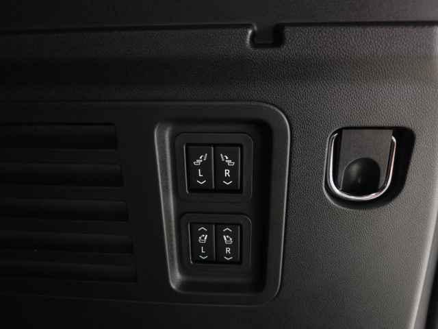 used 2025 Chevrolet Traverse car, priced at $55,790
