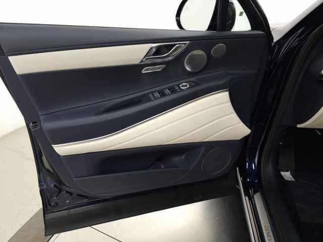 new 2026 Genesis GV80 car