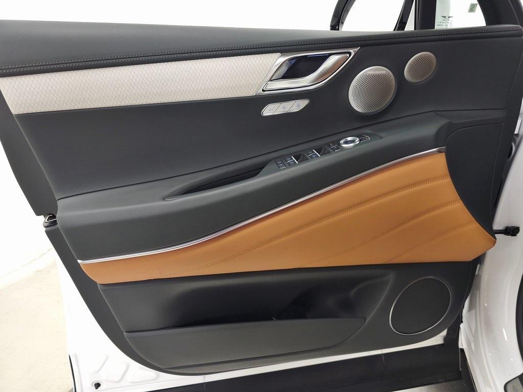 new 2025 Genesis GV80 car, priced at $82,744