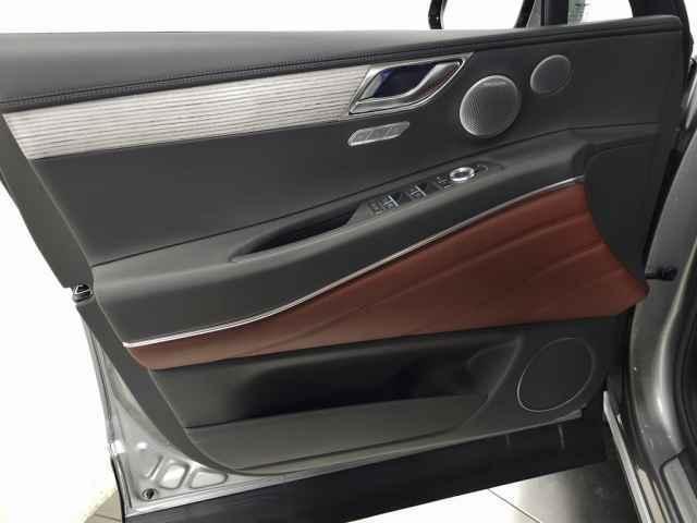 new 2025 Genesis GV80 car, priced at $82,955