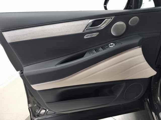 new 2025 Genesis GV80 car, priced at $69,000