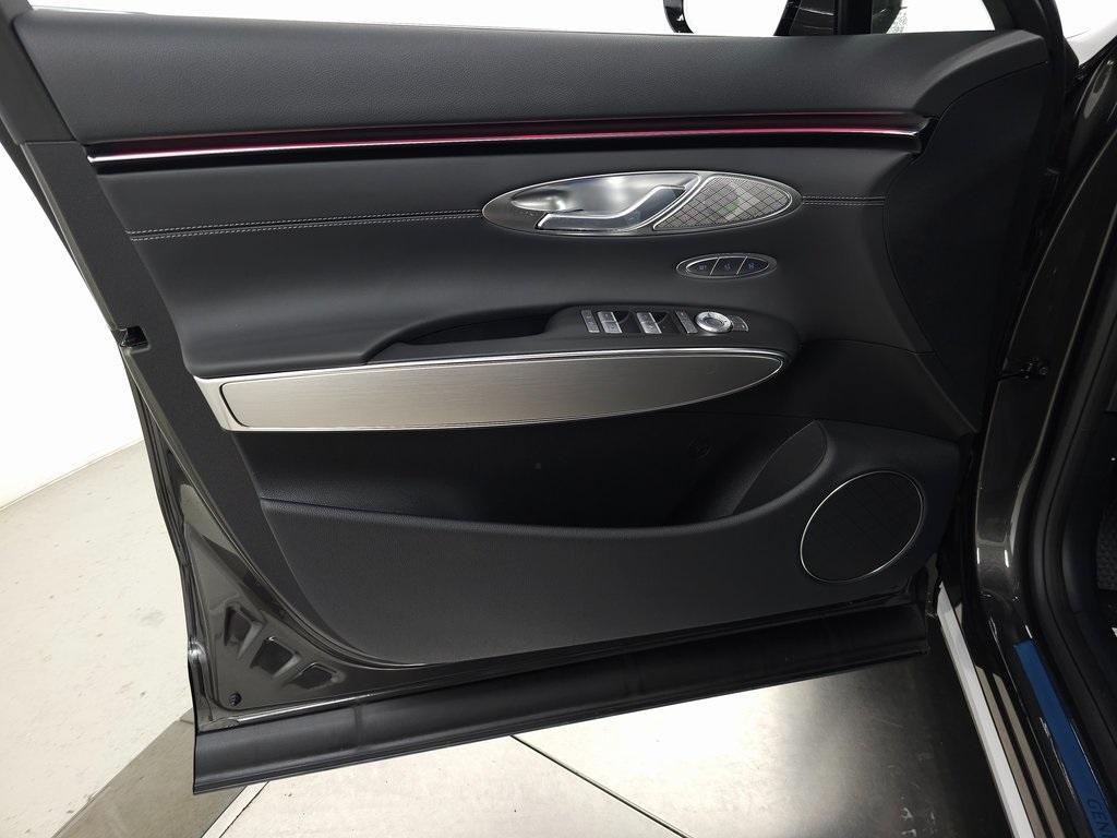 new 2026 Genesis GV70 car