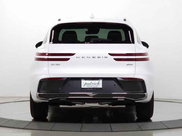 new 2026 Genesis GV70 car