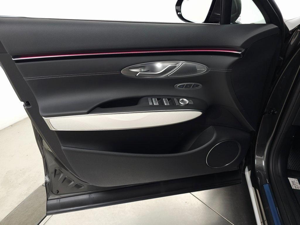 new 2026 Genesis GV70 car