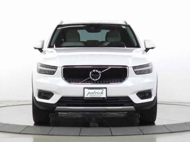 used 2021 Volvo XC40 car, priced at $26,087