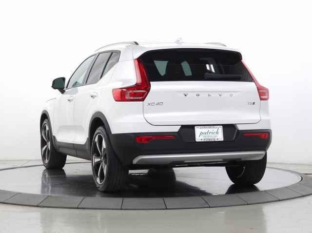 used 2021 Volvo XC40 car, priced at $26,087