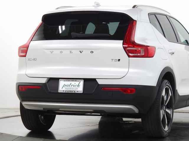 used 2021 Volvo XC40 car, priced at $26,087