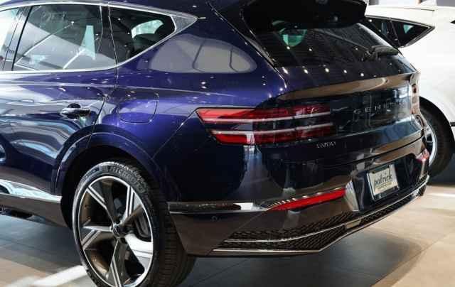new 2025 Genesis GV80 car, priced at $81,800