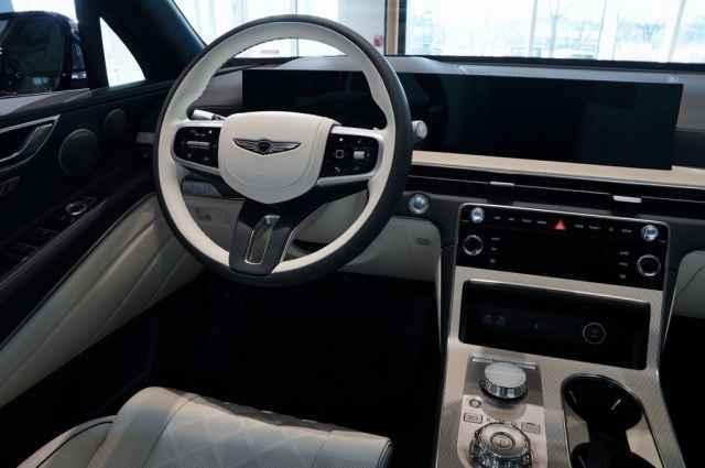 new 2025 Genesis GV80 car, priced at $81,800