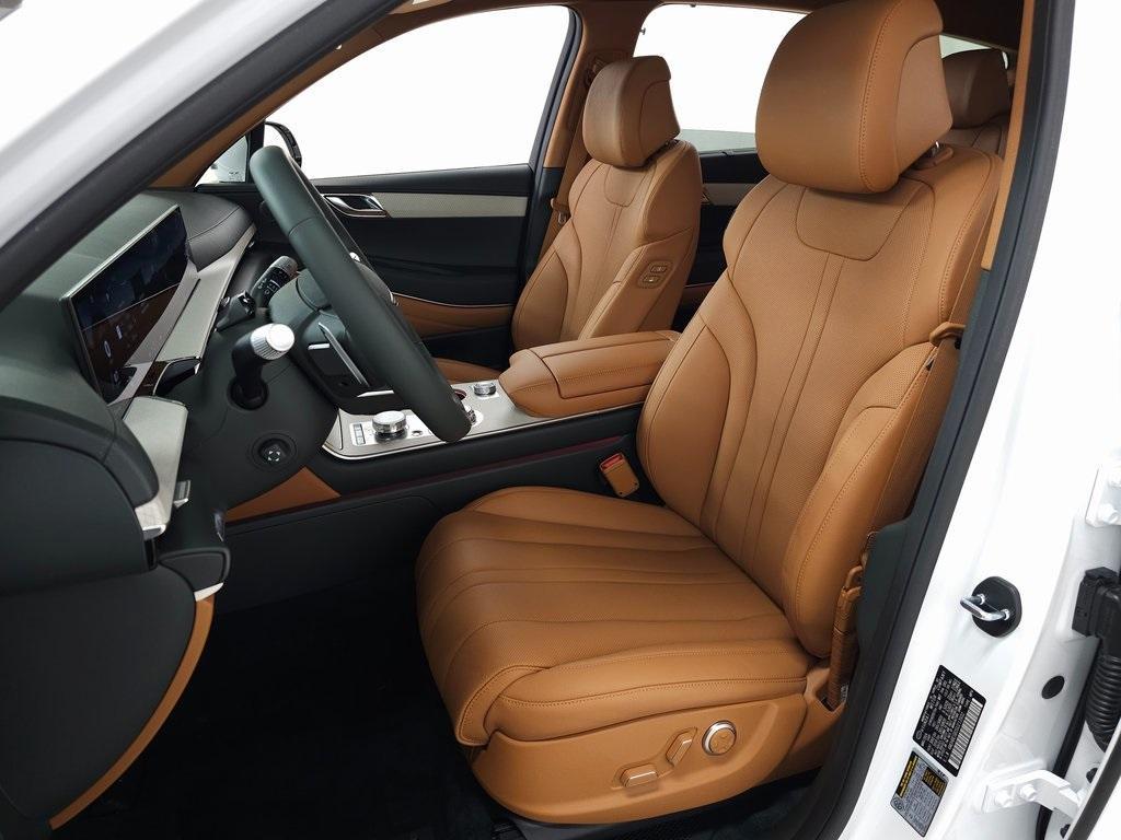 new 2025 Genesis GV80 car, priced at $68,750