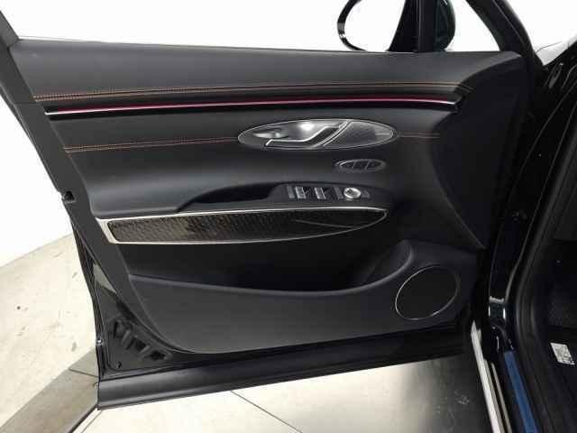 new 2026 Genesis GV70 car