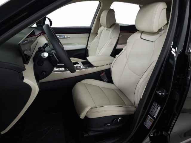 new 2026 Genesis GV70 car