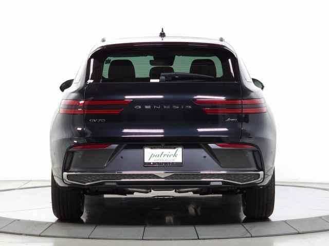 new 2026 Genesis GV70 car
