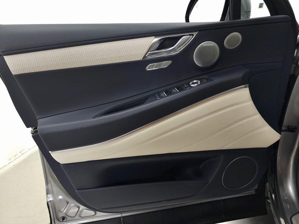 new 2025 Genesis GV80 car, priced at $82,770