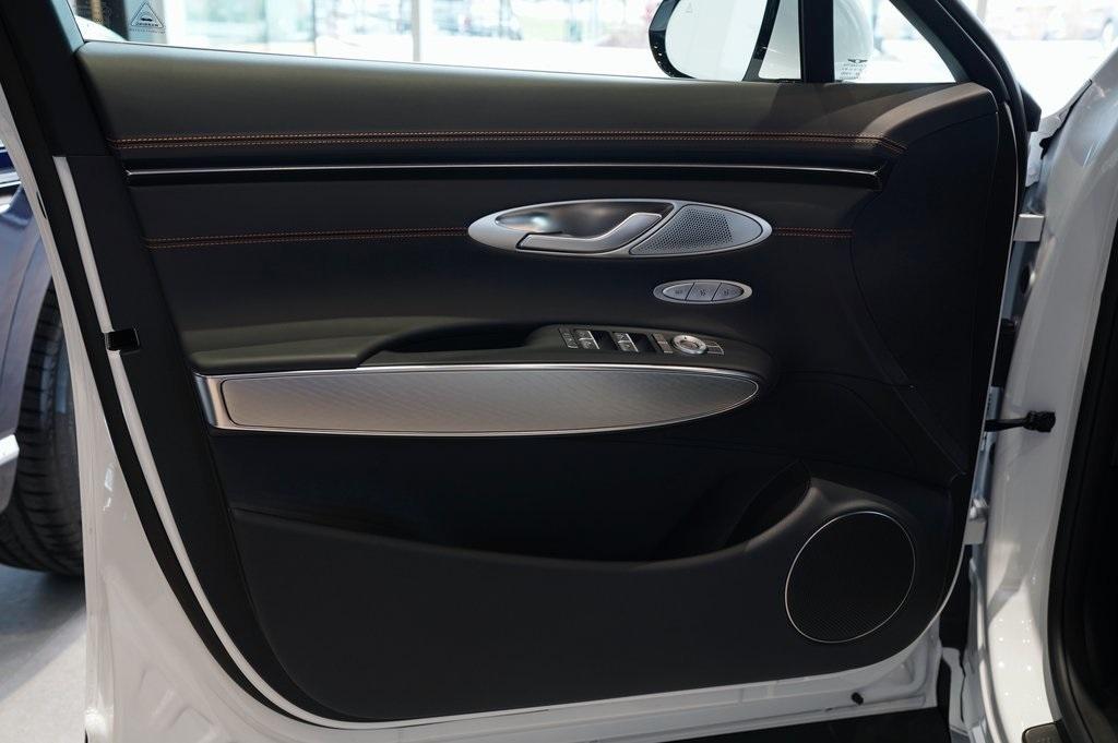 new 2026 Genesis GV70 car