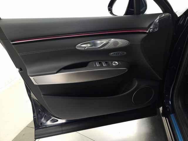 new 2026 Genesis GV70 car