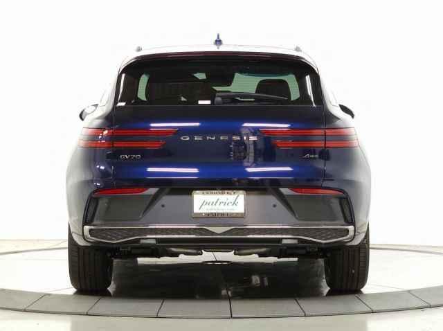 new 2026 Genesis GV70 car