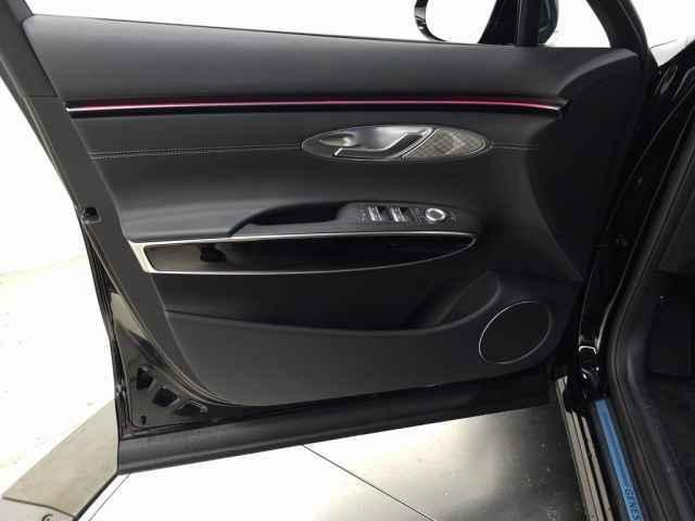 new 2026 Genesis GV70 car