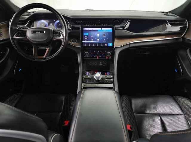 used 2022 Jeep Grand Cherokee car, priced at $37,490