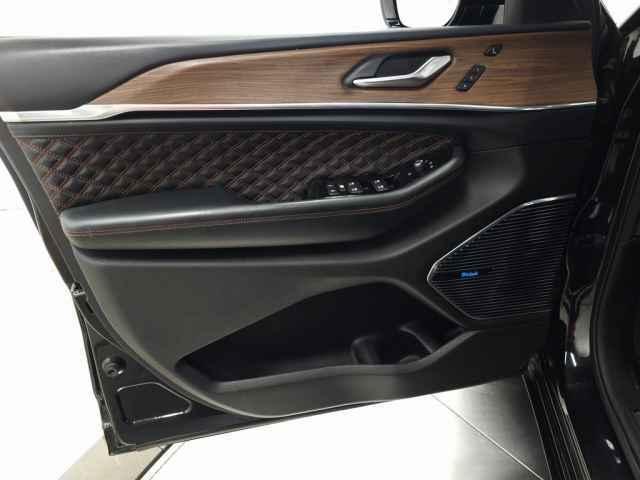 used 2022 Jeep Grand Cherokee car, priced at $37,490