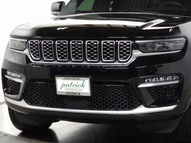 used 2022 Jeep Grand Cherokee car, priced at $37,490