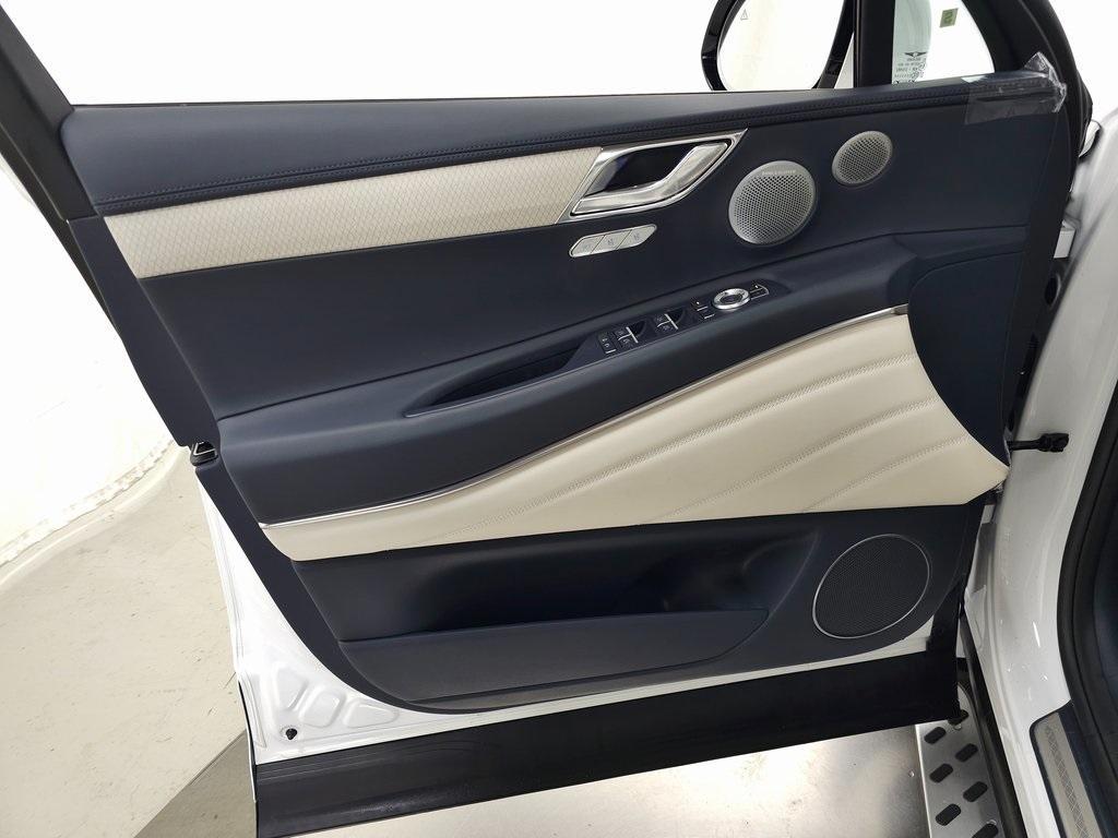 new 2025 Genesis GV80 car, priced at $83,189