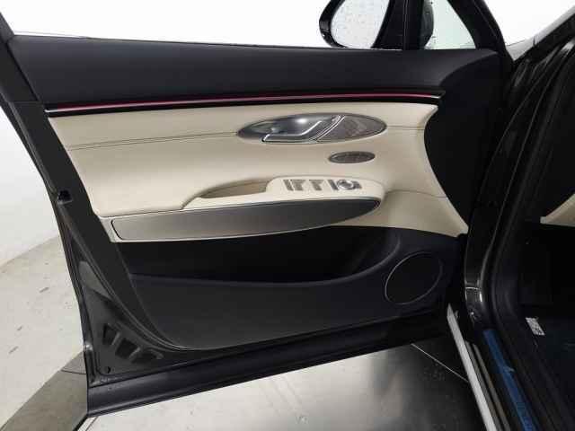 new 2026 Genesis GV70 car