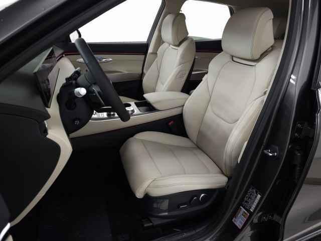 new 2026 Genesis GV70 car