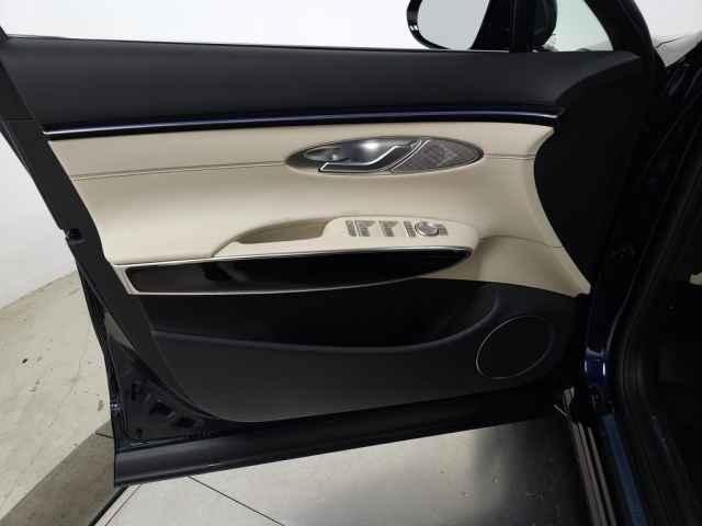new 2026 Genesis GV70 car