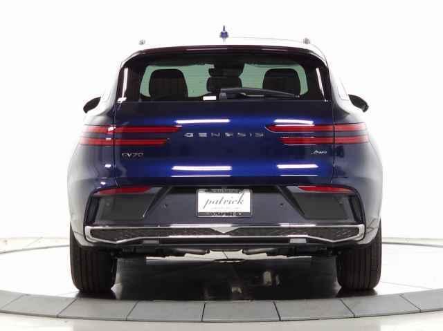new 2026 Genesis GV70 car
