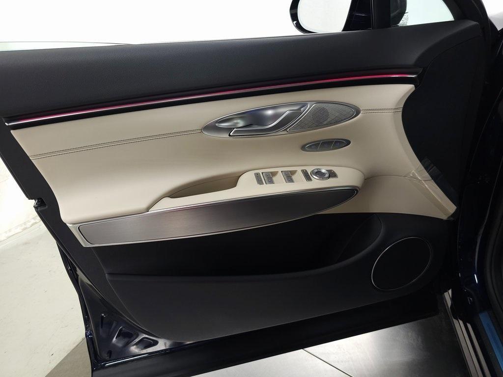 new 2026 Genesis GV70 car