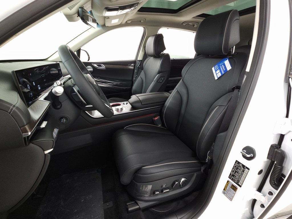 new 2025 Genesis GV80 car, priced at $73,570