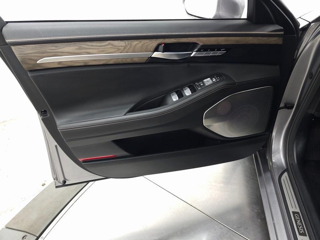 used 2022 Genesis G90 car, priced at $44,399